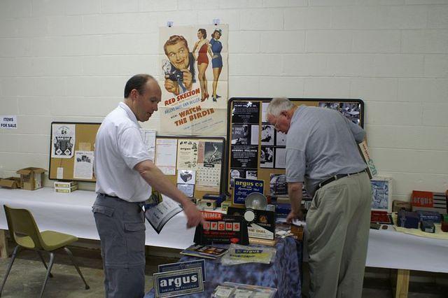 Phil Sterritt and Ron Norwood setting up displays